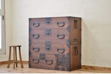 アンティーク家具　☆古民具　骨董　金具の立派な二段重ね時代箪笥
