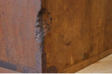 アンティーク家具　☆古民具　骨董　金具の立派な二段重ね時代箪笥