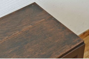 アンティーク家具　シンプルなアンティークサイドテーブル(花台)