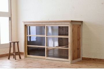 アンティーク家具　素敵な雰囲気!大振りなアンティークカウンターテーブル(収納棚)