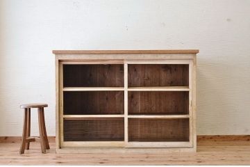 アンティーク家具　素敵な雰囲気!大振りなアンティークカウンターテーブル(収納棚)