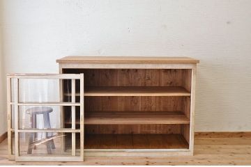 アンティーク家具　素敵な雰囲気!大振りなアンティークカウンターテーブル(収納棚)