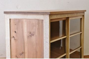 アンティーク家具　素敵な雰囲気!大振りなアンティークカウンターテーブル(収納棚)