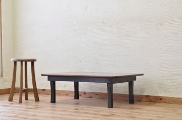 レトロなデザインの角型アンティークちゃぶ台