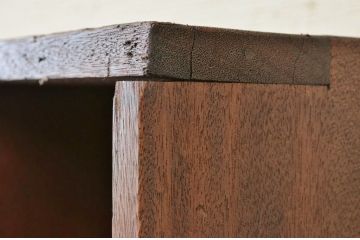 アンティーク家具　古い学校の重厚なマス目棚(アンティーク飾り棚)2