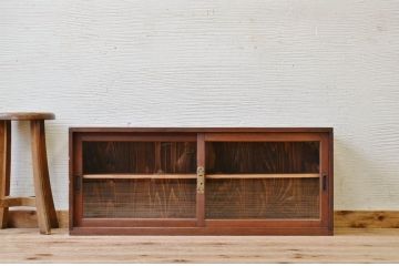 アンティーク家具　古い木のシンプルなアンティーク収納棚(ローボード)