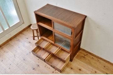 アンティーク家具　前面欅!モールガラスアンティーク収納棚(食器棚)
