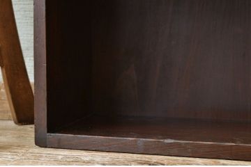 アンティーク家具　希少!珍しいデザインのモールガラス本棚(飾り棚)