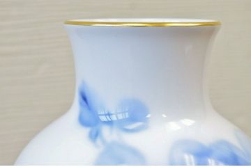 中古!大倉陶園花瓶2点セット(ブルーローズ)