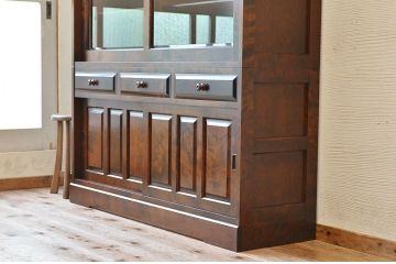 ◇中古　北海道民芸家具収納棚(食器棚)