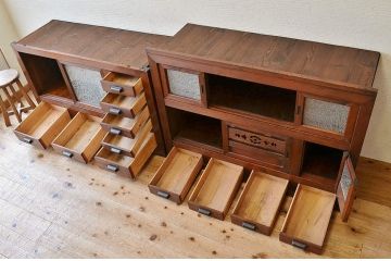 アンティーク家具　古民具　骨董　極上結霜ガラス二段重ね水屋箪笥(食器棚)