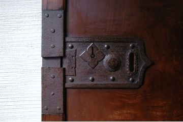 総欅!木目の素晴らしい一枚板蔵戸(玄関戸)