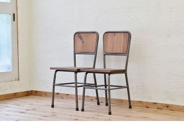 アンティーク家具　古い鉄脚のシンプルな椅子(イス)1