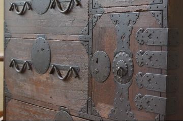 アンティーク家具　古民具　骨董　大振りな時代箪笥
