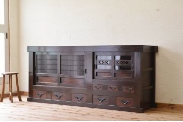 アンティーク家具　素敵なデザイン!古い水屋箪笥サイドボード