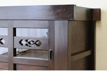 アンティーク家具　素敵なデザイン!古い水屋箪笥サイドボード