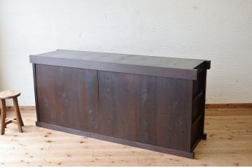アンティーク家具　素敵なデザイン!古い水屋箪笥サイドボード