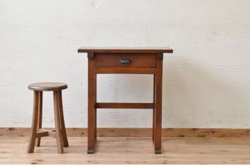 アンティーク家具　小振りなアンティーク平机(サイドテーブル)