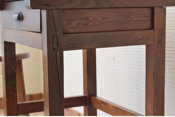 アンティーク家具　小振りなアンティーク平机(サイドテーブル)