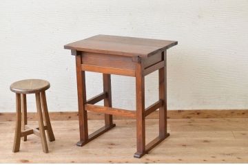 アンティーク家具　小振りなアンティーク平机(サイドテーブル)