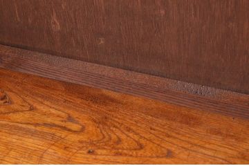 アンティーク家具　シンプルなアンティーク飾り棚(本棚)