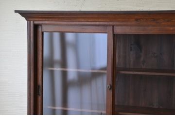 アンティーク家具　古い栓材のシンプルなアンティーク収納棚(飾り棚)