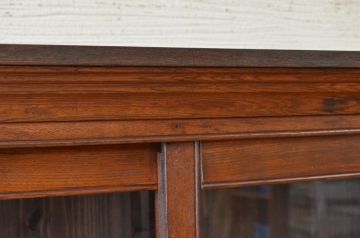 アンティーク家具　古い栓材のシンプルなアンティーク収納棚(飾り棚)