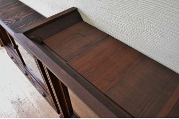 アンティーク家具　古い栓材のシンプルなアンティーク収納棚(飾り棚)