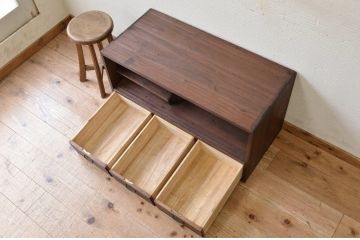 アンティーク家具　古い木のシンプルなアンティークローボード