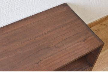 アンティーク家具　古い木のシンプルなアンティークローボード