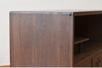 アンティーク家具　古い木のシンプルなアンティークローボード