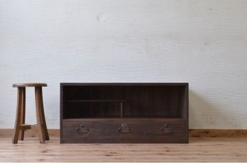 アンティーク家具　シンプルなアンティークローボード