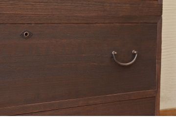 アンティーク家具　☆古い桐材の二段重ね箪笥(桐箪笥、桐たんす)