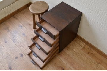 アンティーク家具　使い込まれたアンティーク小引き出し