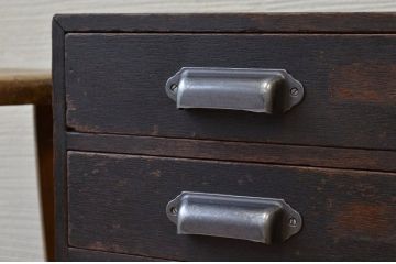 アンティーク家具　使い込まれたアンティーク小引き出し