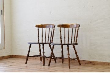 中古　メーカー不明作りの良いスティックバックチェア2脚