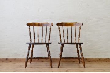 中古　メーカー不明作りの良いスティックバックチェア2脚