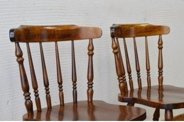 中古　メーカー不明作りの良いスティックバックチェア2脚