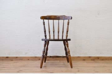 中古　メーカー不明作りの良いスティックバックチェア1脚2