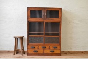 アンティーク家具　可愛いデザイン!変り型アンティーク収納棚(本棚)