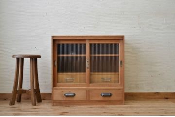 アンティーク家具　素敵な雰囲気!古い木味のアンティーク収納棚