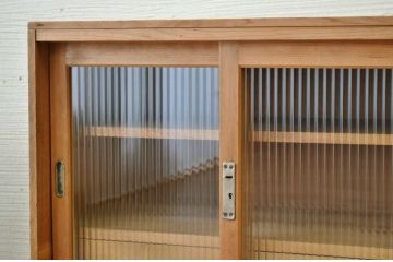 アンティーク家具　素敵な雰囲気!古い木味のアンティーク収納棚