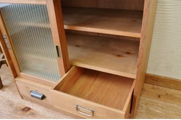 アンティーク家具　素敵な雰囲気!古い木味のアンティーク収納棚