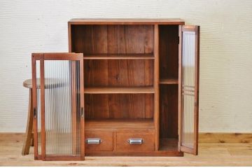 アンティーク家具　古い木のモールガラスアンティーク収納棚