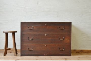 アンティーク家具　シンプルなアンティークローチェスト2