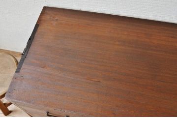 アンティーク家具　シンプルなアンティークローチェスト2