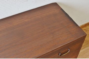 アンティーク家具　シンプルなアンティークローチェスト2