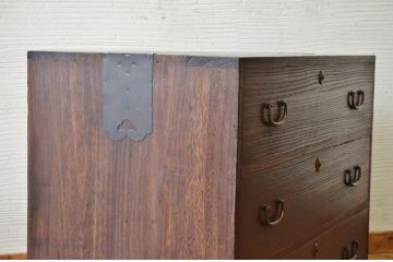 アンティーク家具　シンプルなアンティークローチェスト2