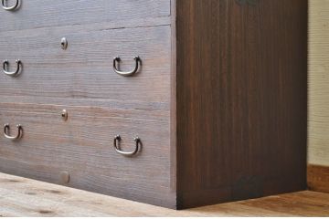 アンティーク家具　シンプルなアンティークローチェスト2