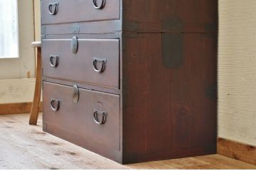 アンティーク家具　☆古民具　骨董　古い欅材の二段重ね時代箪笥